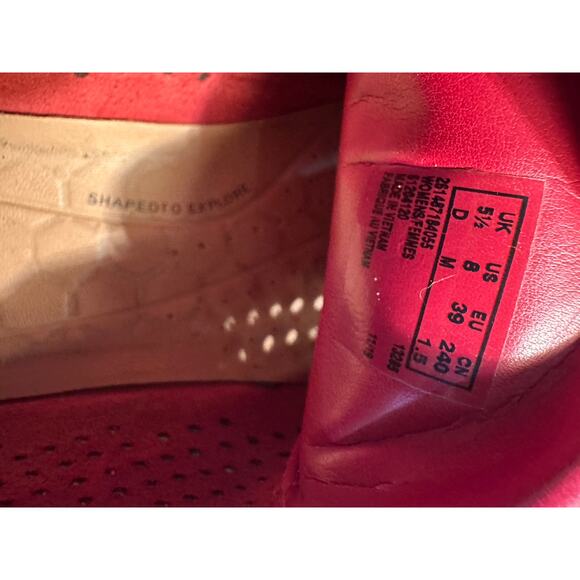 Clarks Red Unstructured Leather Sneakers Size 8 - Picture 11 of 11